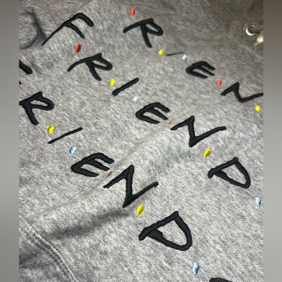 H&M perfect condition FRIENDS sweater hoodie - Picture 2 of 5